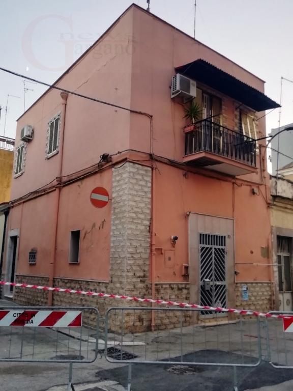 Solaio crollato viaOrtovecchio palazzo FG03ag2022